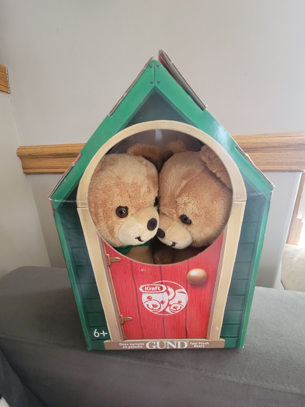 Kraft Gund Plush Bear Pair in Green & Tan House Box
